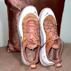 Nike Air Axis (W) size 9 Light Pink and very cute💕